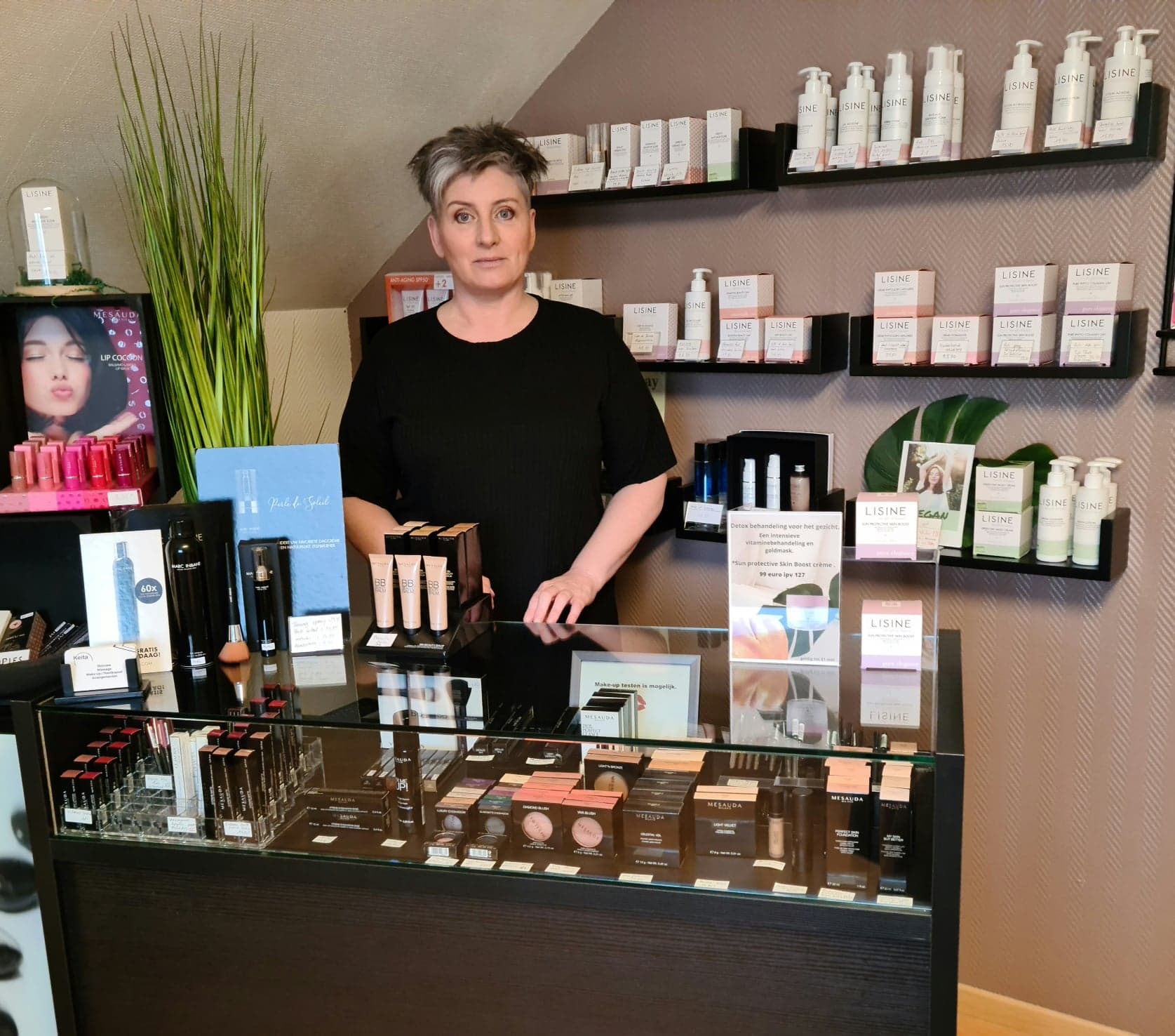 schoonheidsspecialisten Aalbeke Instituut Keita Huidverbetering Make-up Massage